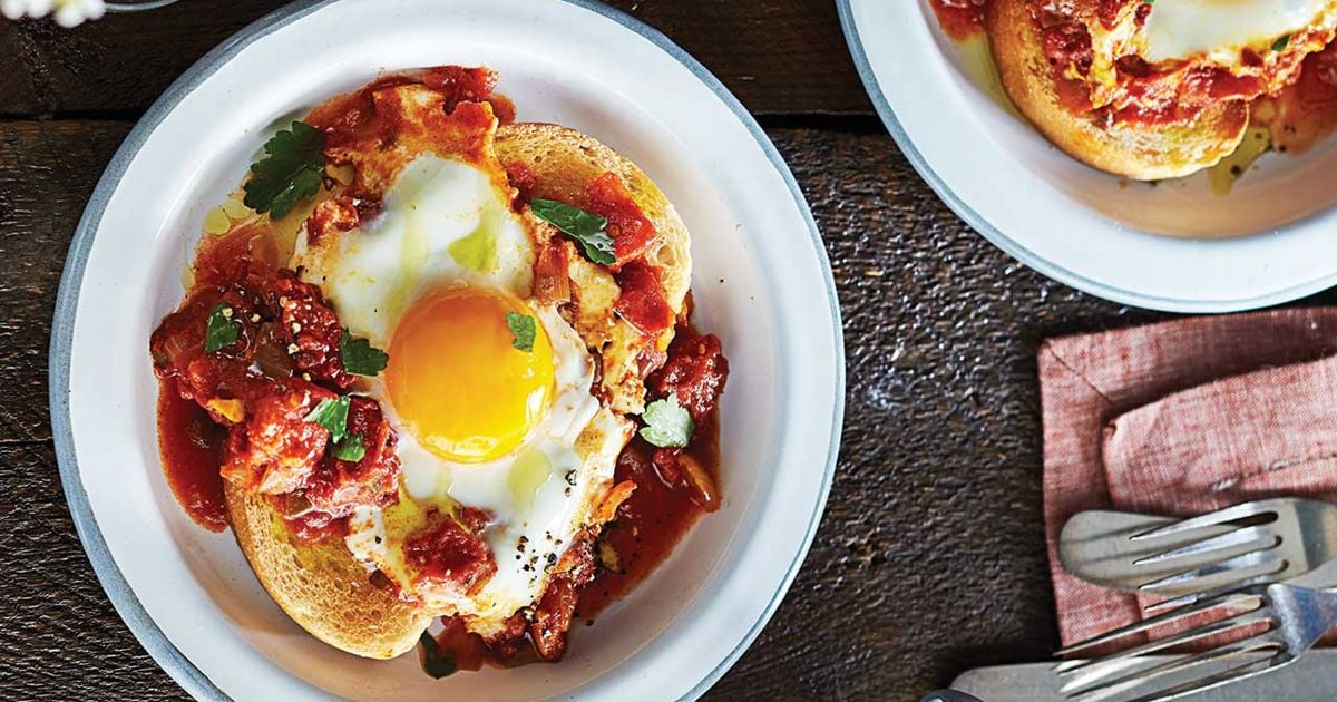 Slow Cooker Eggs In Purgatory Recipe Chatelaine