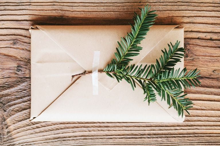 7 Cute And Eco-Friendly Alternatives To Wrapping Paper