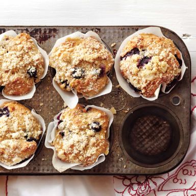Streusel-Crunch Blueberry Muffins