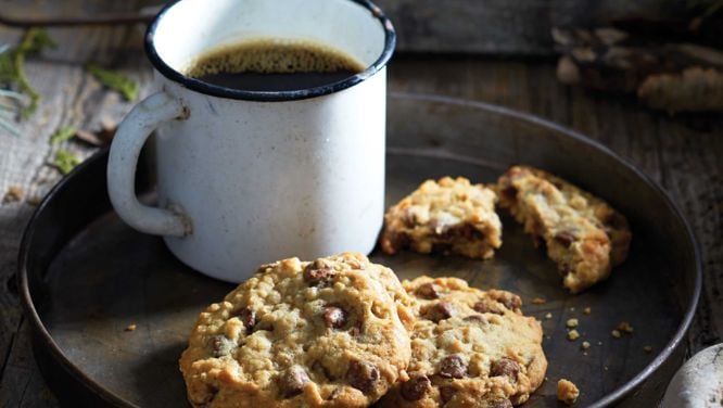 Brown Sugar Chocolate-Chip Oatmeal Cookies