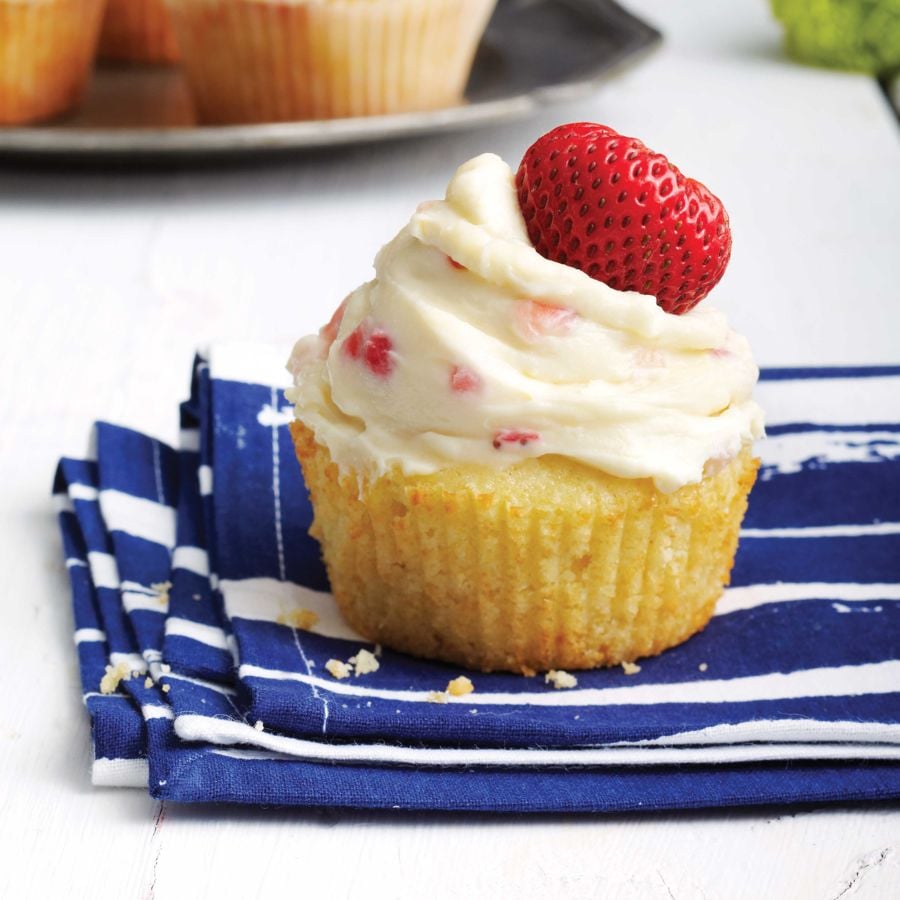 Strawberry And Lemon Cream Cheese Cupcakes-image