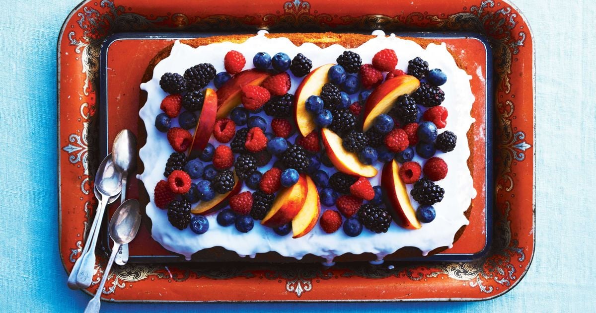 vanilla-cake-summer-fruit- 