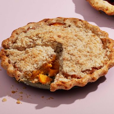 Peach Crumble Pie