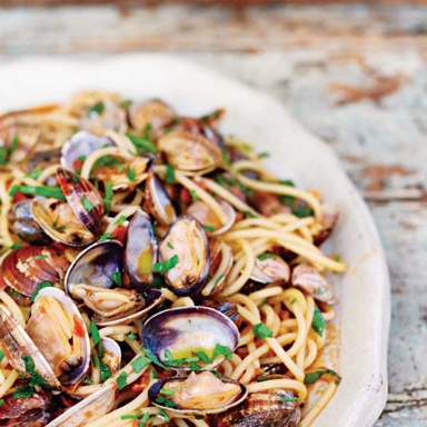 Jamie Oliver's Blushing Spaghetti Vongole