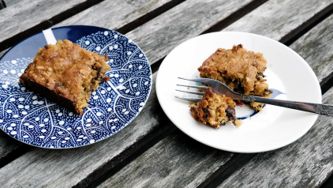 Oatmeal-Banana Snacking Cake