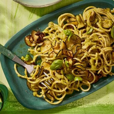 Spaghetti Alla Nerano (Zucchini and Provolone Pasta)