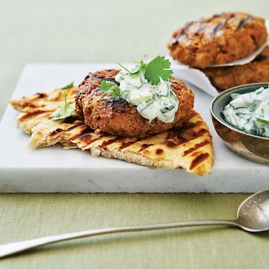 Tandoori Chicken Burger With Raita