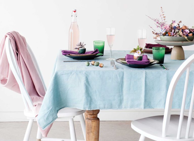 Four Ways To Make Beautiful Spring Centrepieces