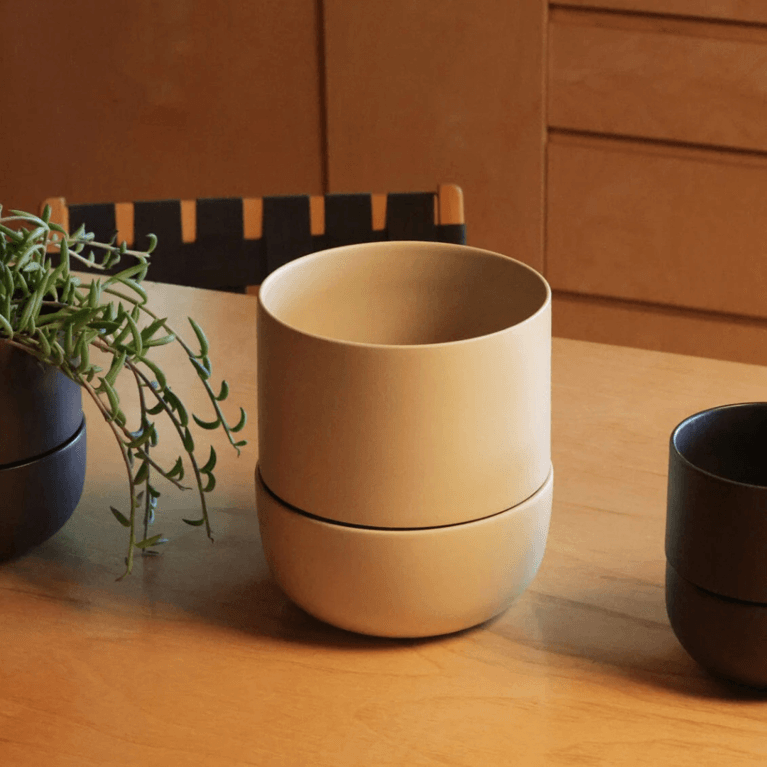 Canadian Planters and Plant Stands: Fable Planter