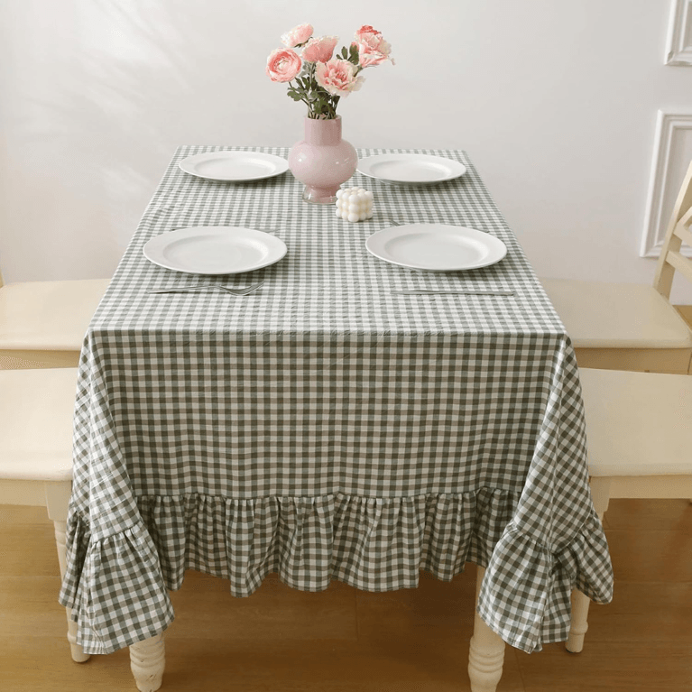 Cottagecore Decor Ideas: Masaniji Farmhouse Floral Tablecloth