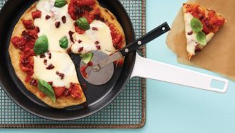 Skillet One-Pan Pizza Recipe
