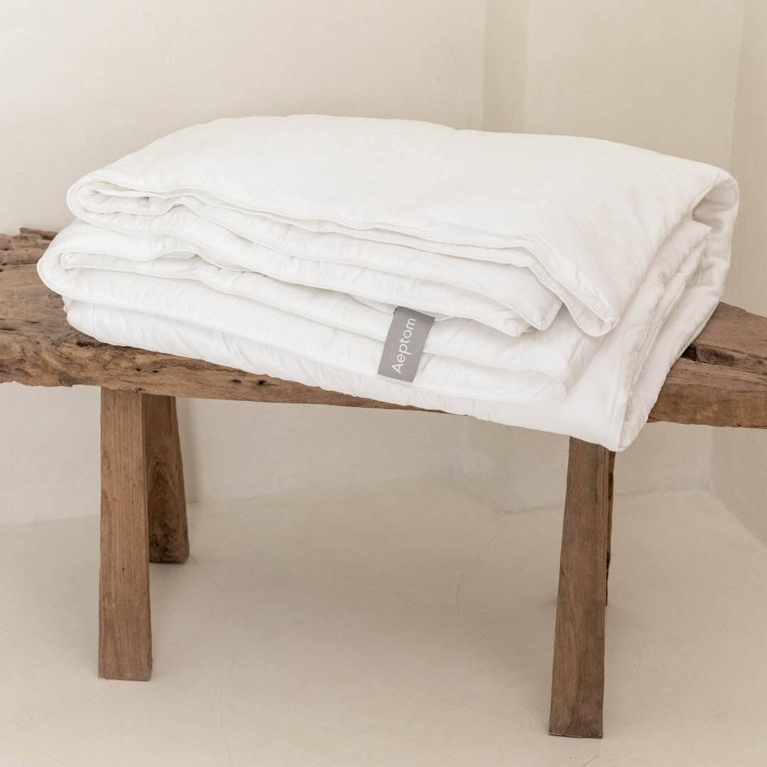An Aeptom Organic Bamboo Sateen Comforter for an article about Chatelaine editors best purchases for September 2025.