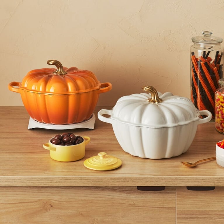 Pumpkin cocottes from Le Creuset in white and orange (persimmon)