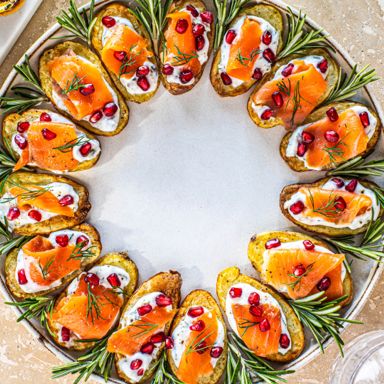 Smoked Salmon And Dilly Sour Cream Bites