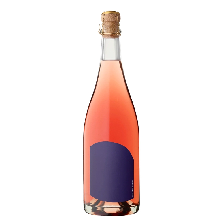 7 Luxurious Canadian Drinks That Make Perfect Host Gifts (All Under $50)
