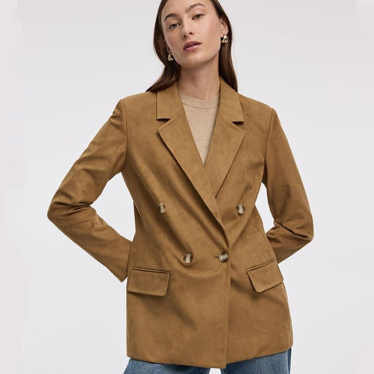 A camel Reitmans blazer for an article about the best fashion trends of 2026.