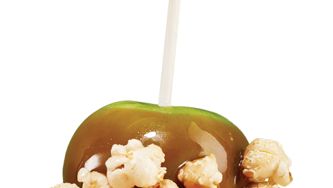 Caramel Apples With Popcorn