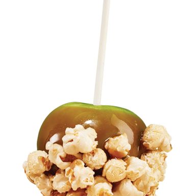 Caramel Apples With Popcorn