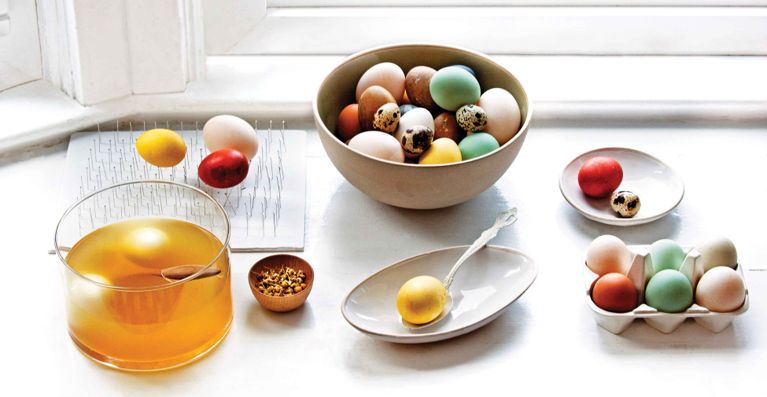 egg dye natural with food ingredients Easter