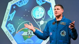 A Canadian Astronaut Brought Anishinaabe Art With Him To The Moon