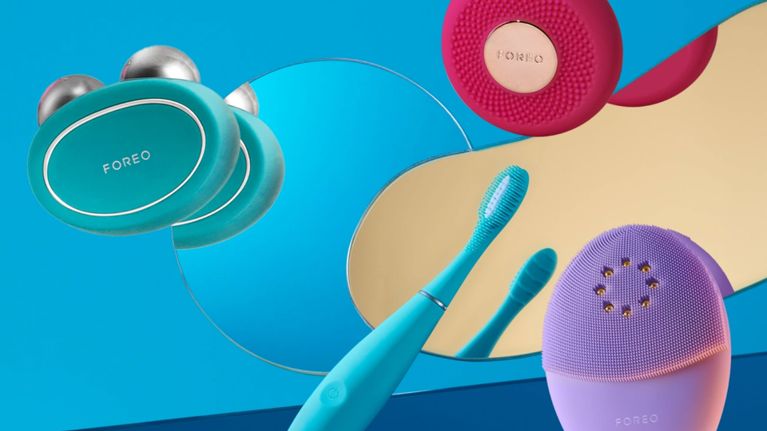 The Foreo UFO 3 Go Deep Hydration Facial Device for an article about shopping Foreo at Chatters in Canada.