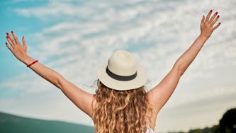Welcome To Hot Divorcée Summer