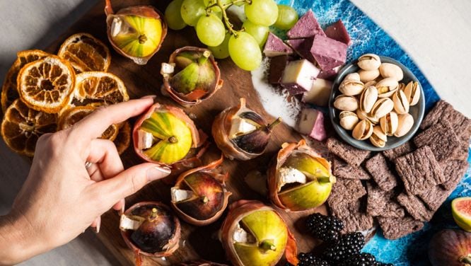 Fresh Figs 101: Your Guide To Summer's Most Delicious & Nutritious Fruit