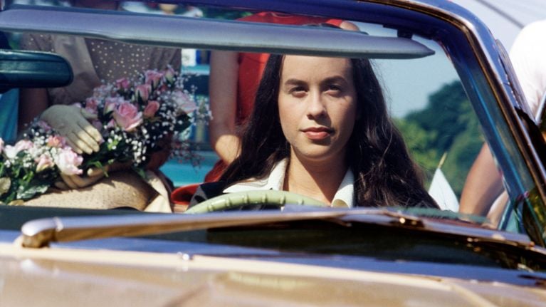 Alanis Morissette on the set of a video shoot for her song 'Hand In My Pocket' in New York City in 1995