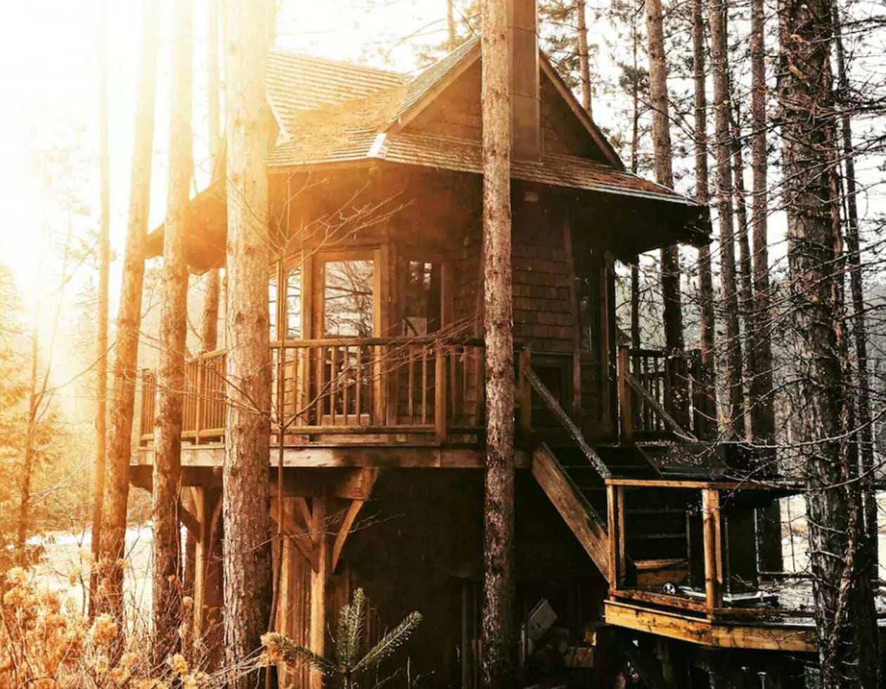 The 7 Best Airbnb Treehouses In Canada - Chatelaine